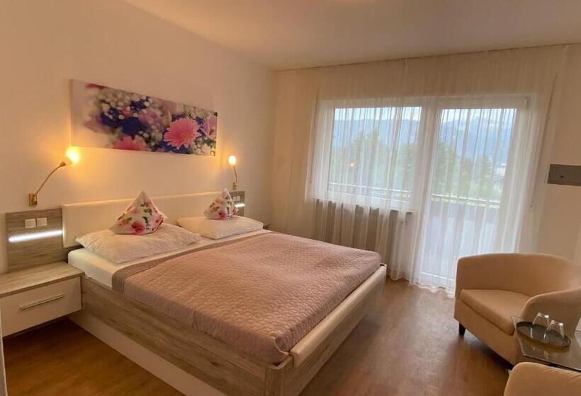 Номер Стандарт с Балконом, Garni Vinea Montis