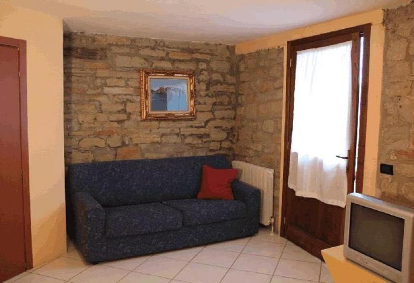 דירת חדר, Agriturismo Badia Di Susinana