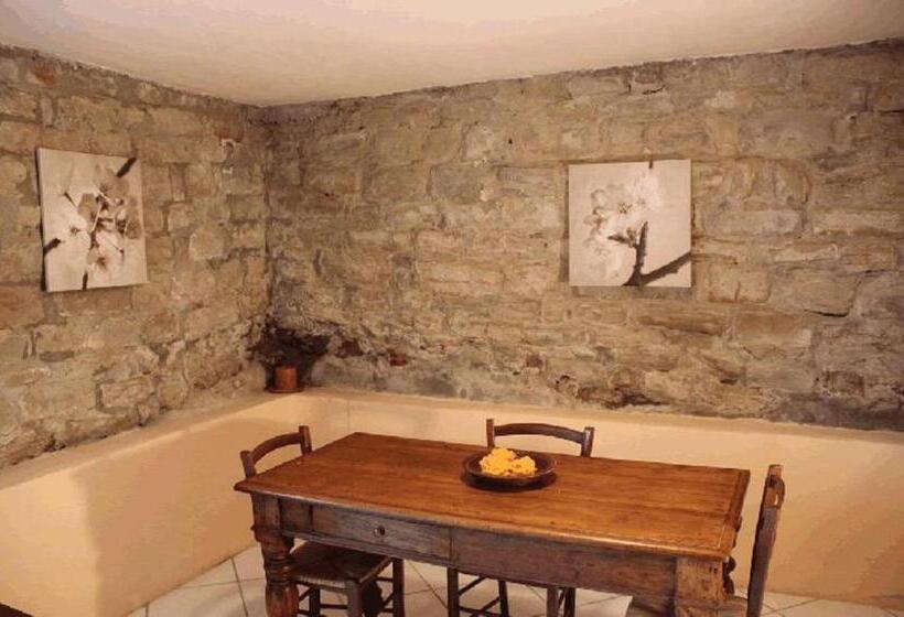 דירת חדר, Agriturismo Badia Di Susinana