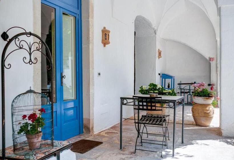 Люкс, Masseria La Macchiola & Corti Del Mito