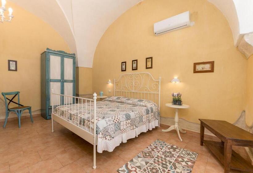 Люкс, Masseria La Macchiola & Corti Del Mito