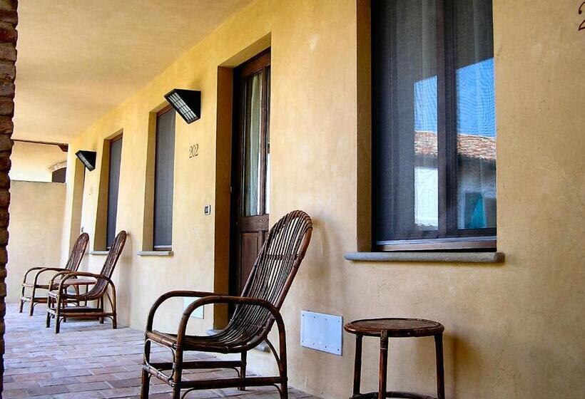 Студия Стандарт, Agriturismo Cascina Rosengana