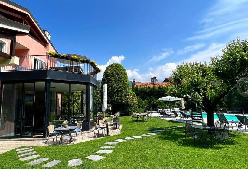 اتاق لوکس با تخت بزرگ, Villa Costantina With Heated Pool