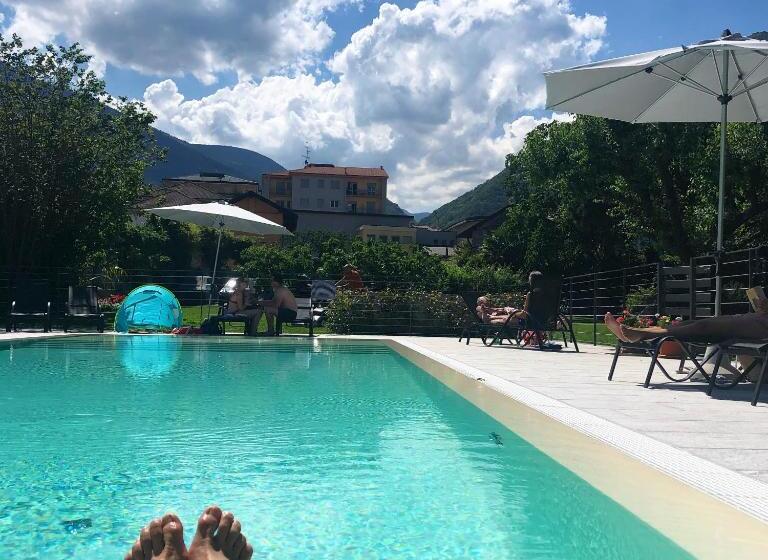 اتاق لوکس با تخت بزرگ, Villa Costantina With Heated Pool