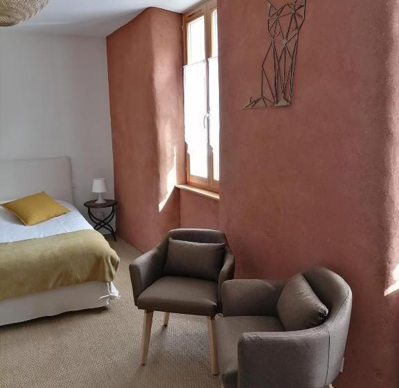 Семейный Номер, Auberge Buissonniere