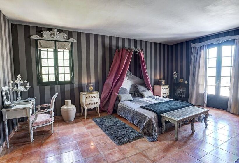 Полулюкс, Mas De Provence En Riviera
