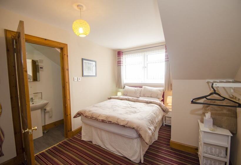 Номер Стандарт Вид на Сад, Knights Rest Guest House