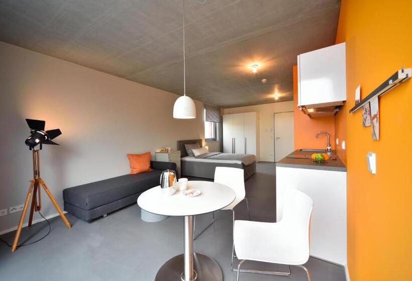 스탠다드 스튜디오, Loft Apartments