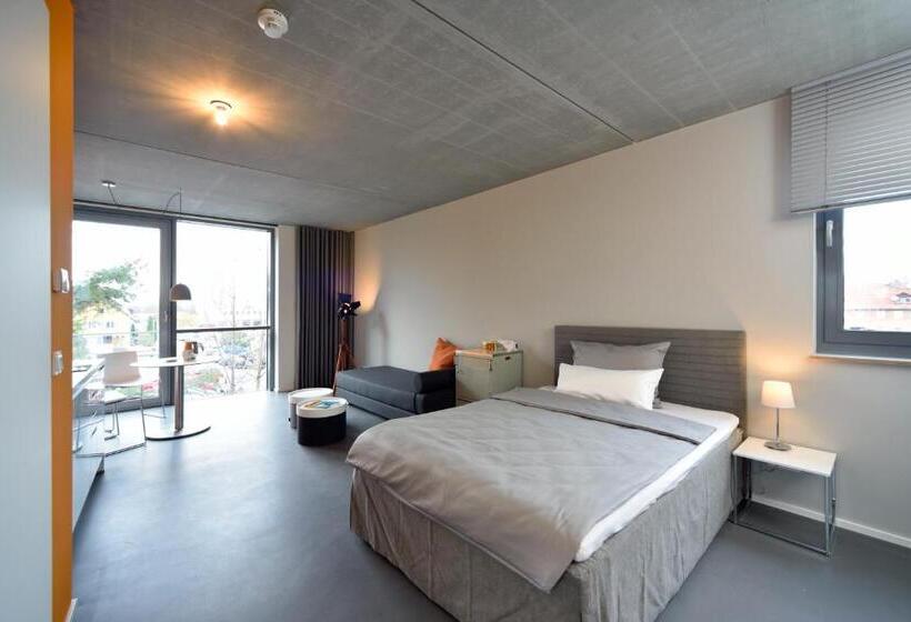 스탠다드 스튜디오, Loft Apartments