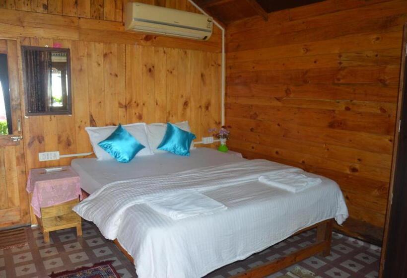 디럭스 테라스 룸 바다 전망, Omkar Beach Bungalow