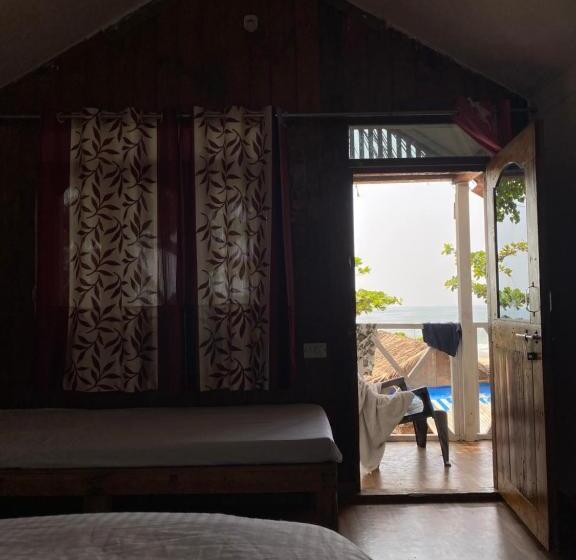 스탠다드 트리플 발코니 룸, Omkar Beach Bungalow