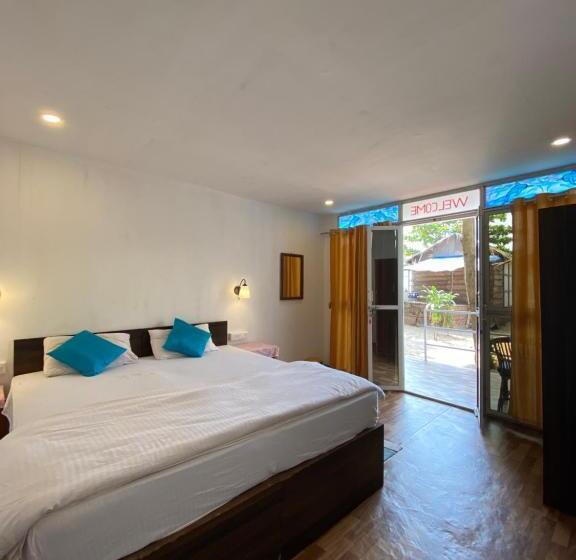 디럭스 룸 측면 바다 전망, Omkar Beach Bungalow