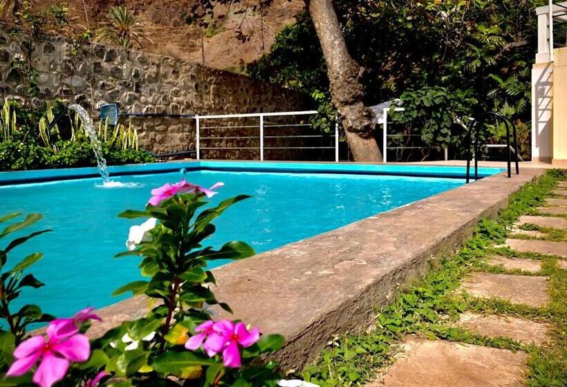 اتاق استاندارد با سرویس بهداشتی مشترک, Casa Santa Barbara Deluxe