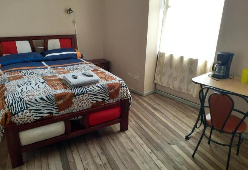 スタンダードルーム, Hostal Mediodia