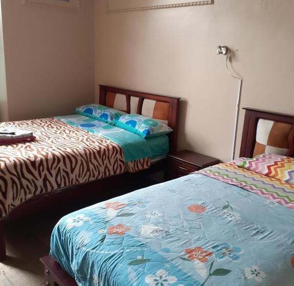 Standard room with outdoor bath, Hostal Mediodia