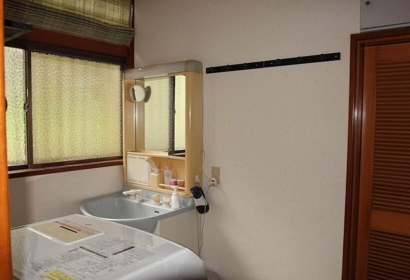 سوییت با چشم‌انداز باغ, Kougetsu Sanso    Moon Villa In Tokyo
