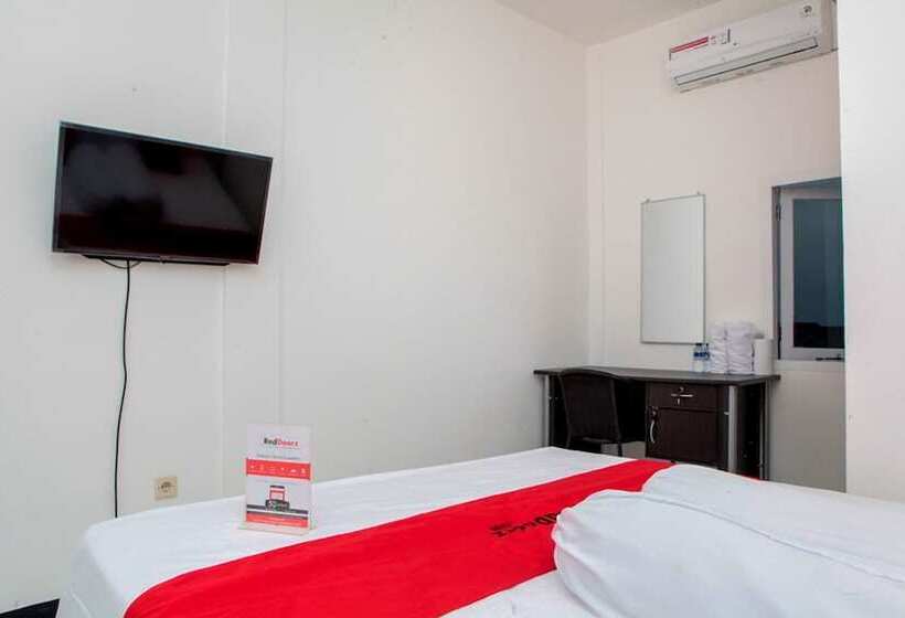 Номер Стандарт, Reddoorz Near Telkom Corporate University