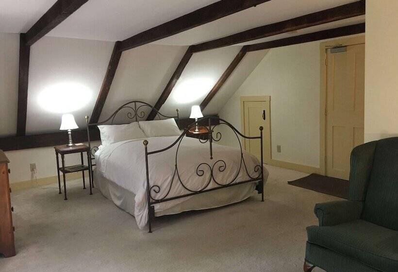 Номер Deluxe, The Featherbed Inn