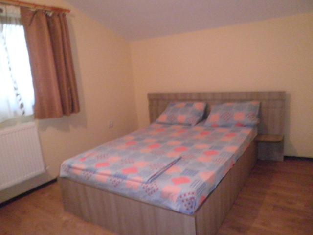اتاق استاندارد سه تخته با سرویس بهداشتی مشترک, Casa Didina