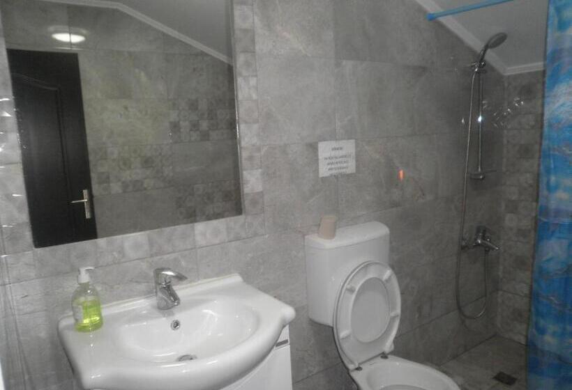 家庭房间共用浴室, Casa Didina