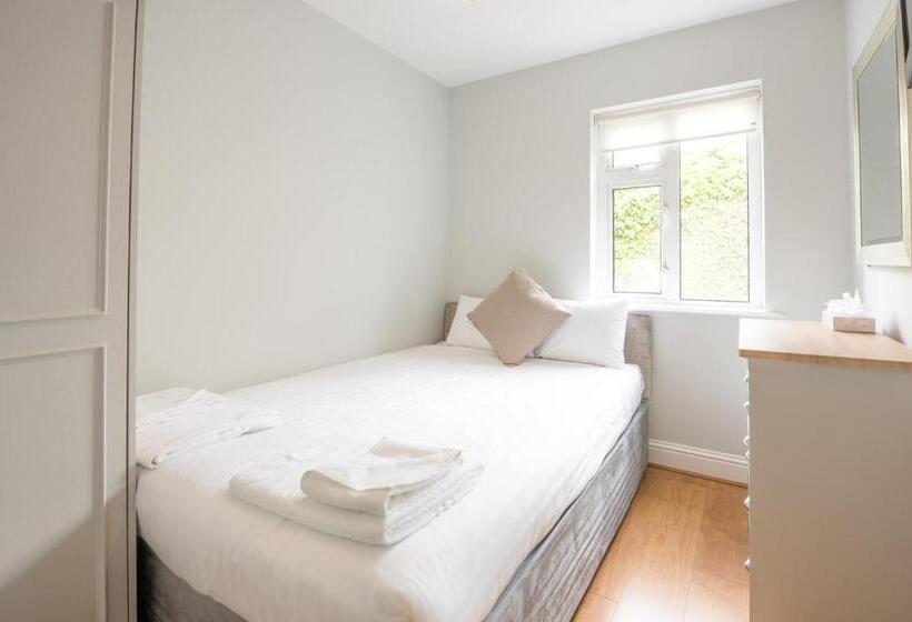 Апартаменты 2 Спальни, Westport Heights