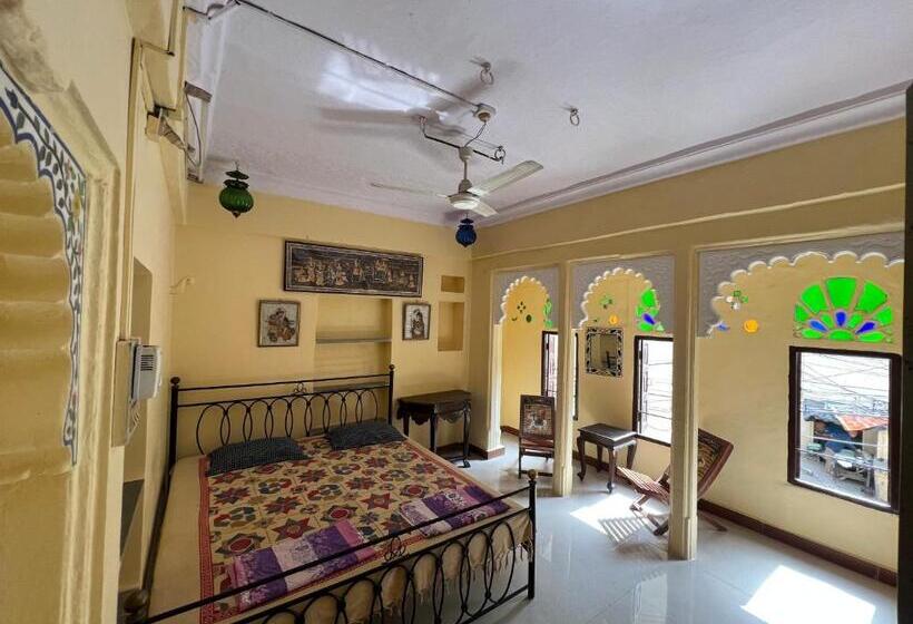 Quarto Estandar, Nukkad Guest House