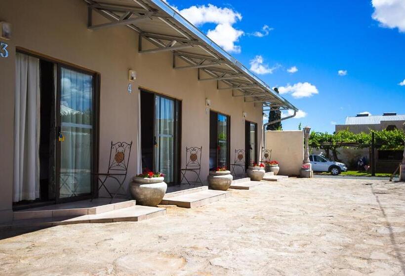 Семейный Номер, Hazeldene Accommodation