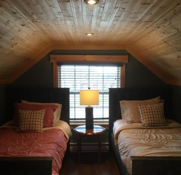 Family Suite, The Deer Lake Loft