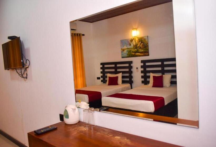 اتاق لوکس, Pivisuma Lodge