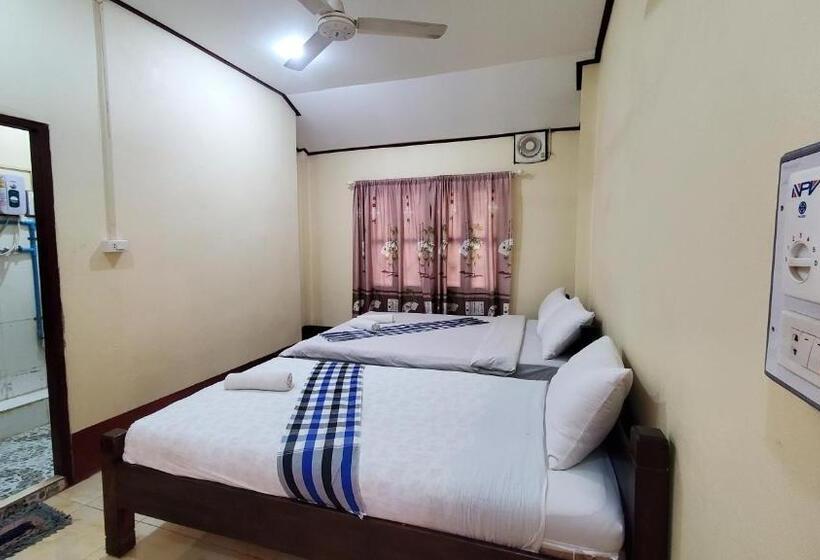 Номер Стандарт Трехместный, Pakbeng Guesthouse