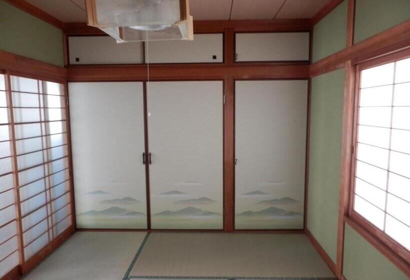 Cama em Quarto Compartilhado, Setonejuan