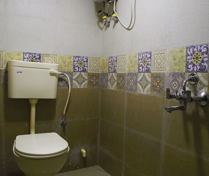 Трехместный Номер Стандарт Совместная Ванная, Welcome Guest House