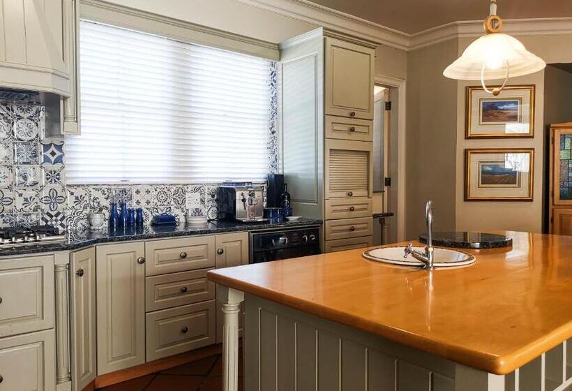 Дом 3 Спальни, Erinvale Garden Cottage