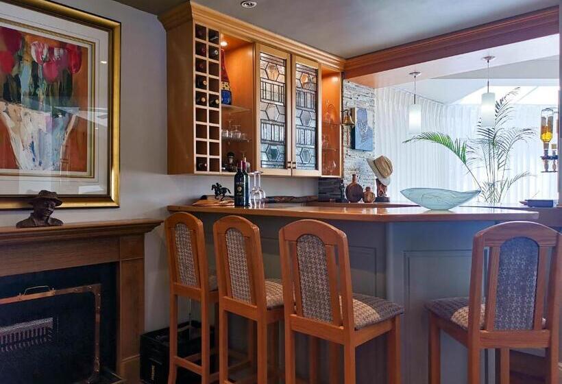 Дом 3 Спальни, Erinvale Garden Cottage