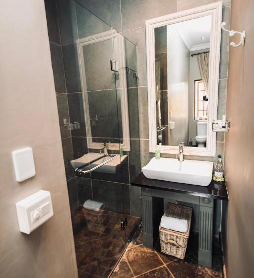 豪华套房, Godiva Spa & Guesthouse