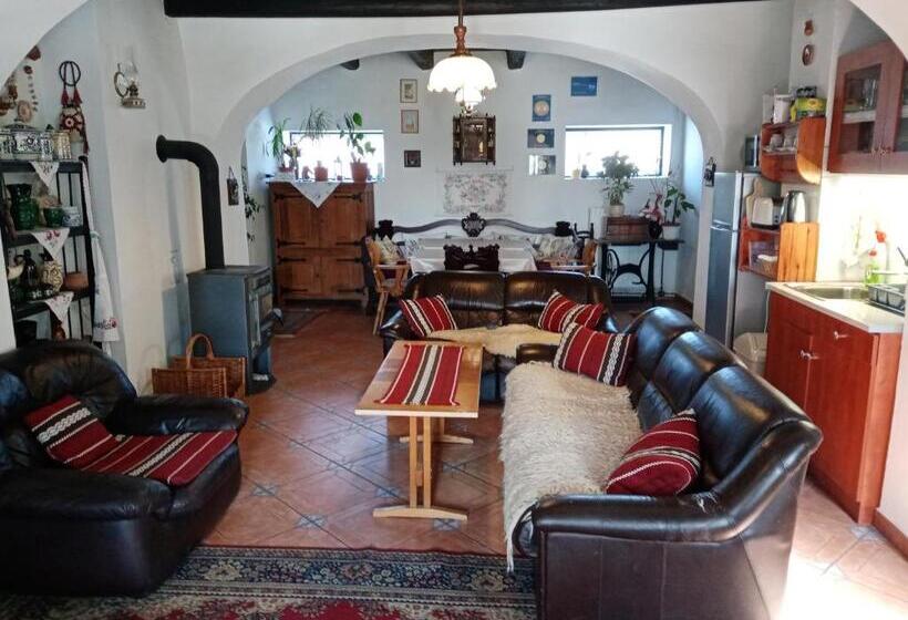 Quarto Triplo Estandar, Véndektanya Vendégház