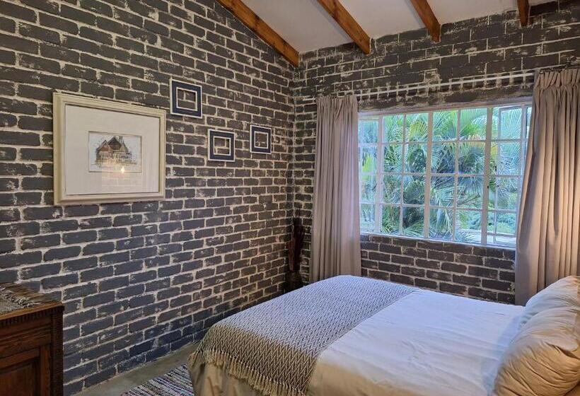 Семейное Бунгало, Numbi Hills Self Catering