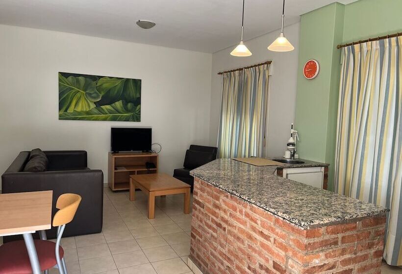 Апартаменты 2 Спальни, Los Robles Apart