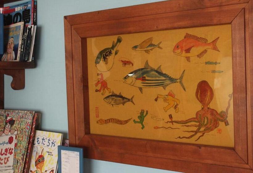 Трехместный Номер Стандарт с Балконом, Katsuo Guest House