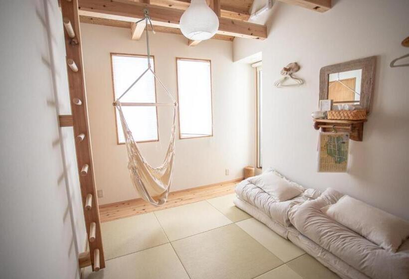 Четырехместный Номер Стандарт, Katsuo Guest House
