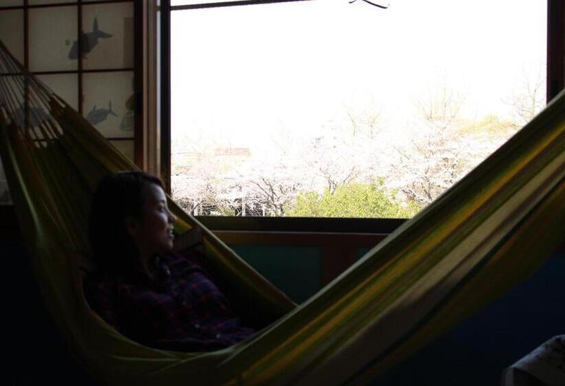 Дом 1 Спальня, Katsuo Guest House
