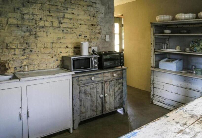 Номер Deluxe, The Green Acorn Guest House