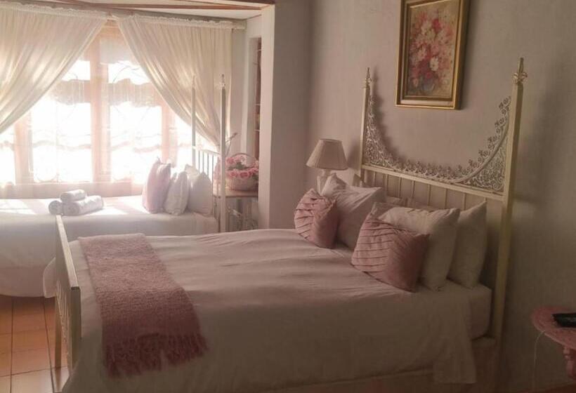 Четырехместный Номер Deluxe, The Green Acorn Guest House
