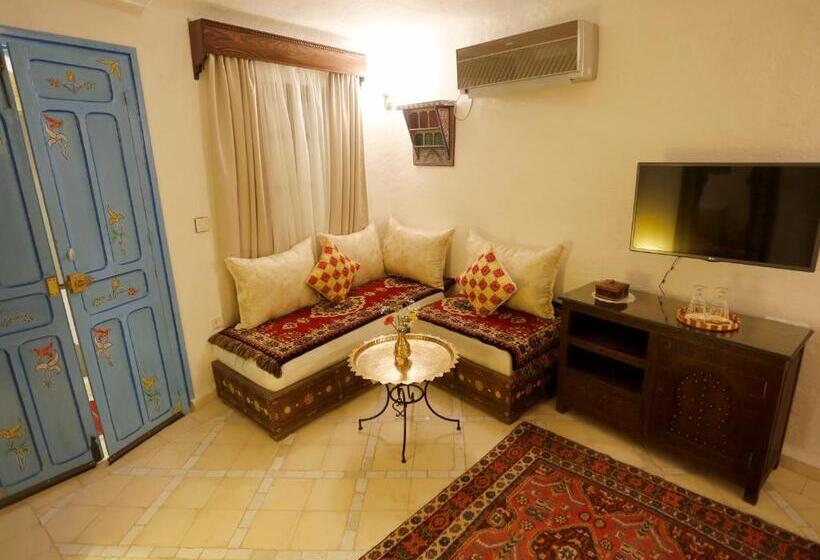 Номер Стандарт, Riad Cherifa