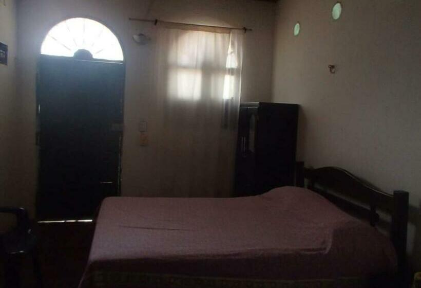 Номер Стандарт, El Garaje Hostal