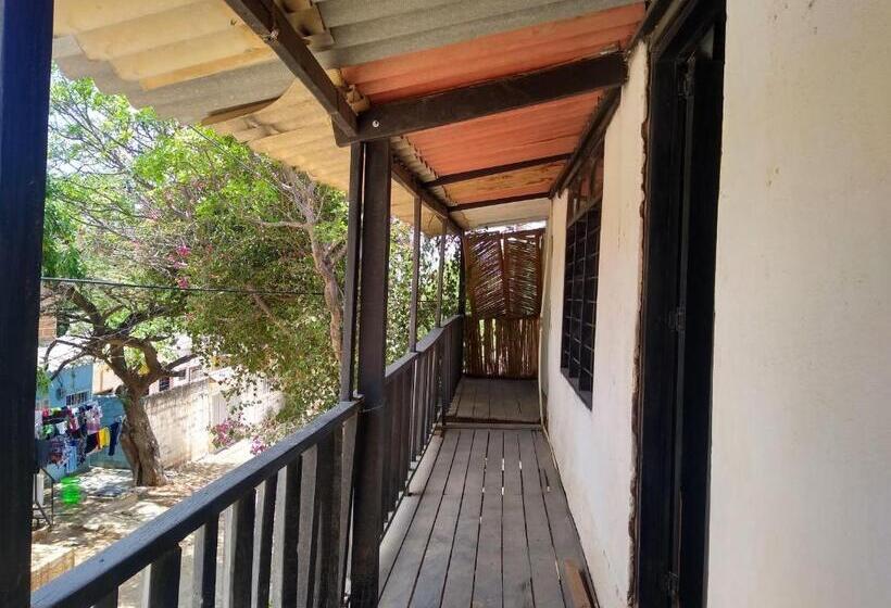 Апартаменты 1 Спальня с Балконом, El Garaje Hostal