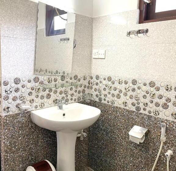 Семейный Номер, Shan Star Weligama