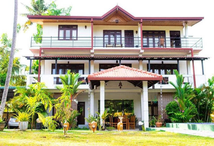 Трехместный Номер Стандарт Вид на Бассейн, Shan Star Weligama