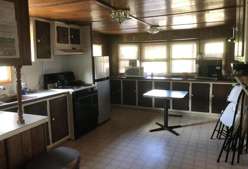 Семейный Номер, Uncle Nicolai S Inn B&b