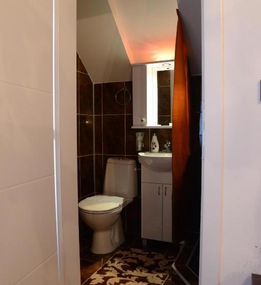 اتاق کلاسیک سه تخته, Apartmani Vivaldi Niš